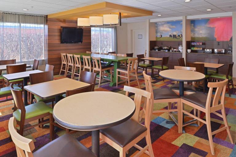 Comfort Inn & Suites Mt. Laurel-Philadelphia — photo 4