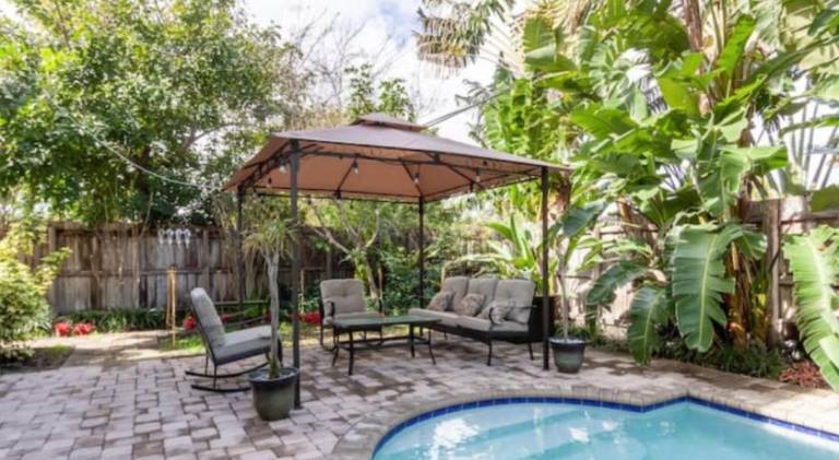 Fort Lauderdale guest house in Fort Lauderdale, FL