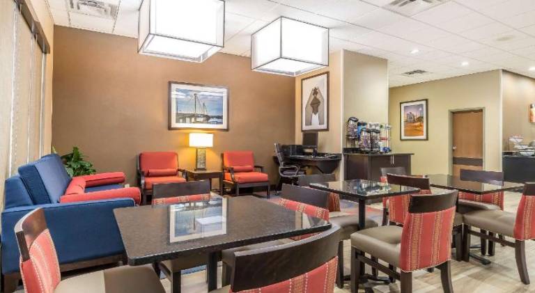Comfort Inn Alton near I-255 — photo 3