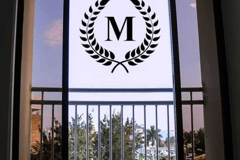 Musky Hs & Suites