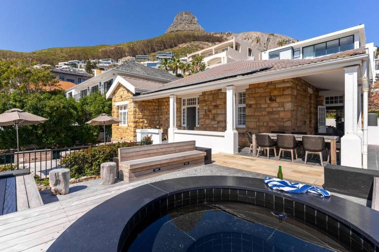 Villa Solara Fresnaye with pool and jacuzzi