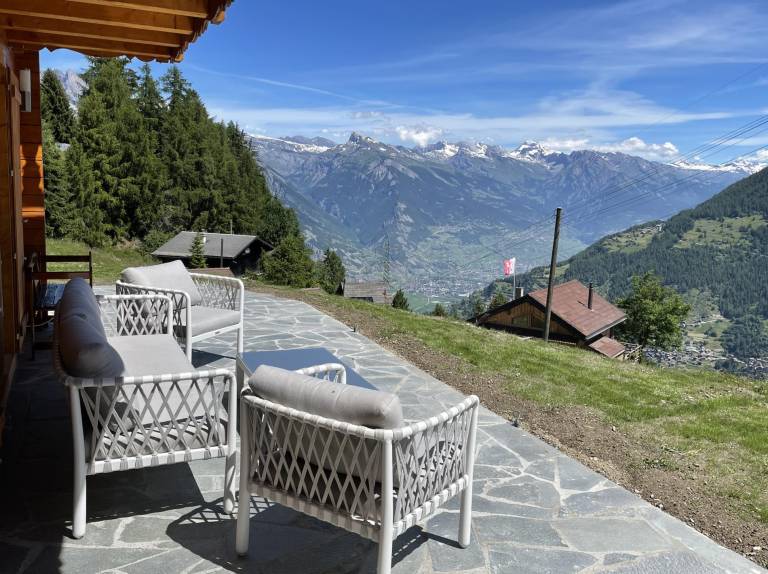 Chalet with terrace & hot tub | Next to the ski | Dogs allowed — photo 5