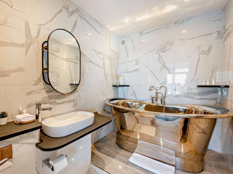 Fully equipped pleasant rental apartment | Water view | Pets are welcome — photo 2