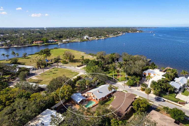 House  Ellenton