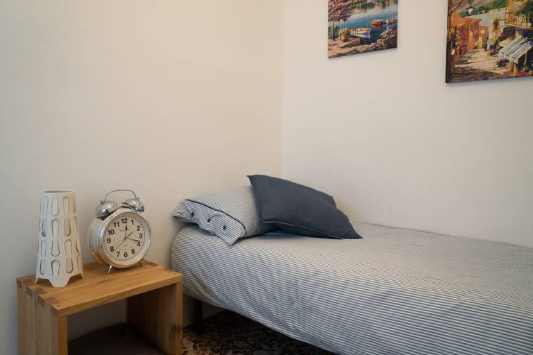 Family-oriented rental apartment | City view | Perfect for remote work | Pets allowed — photo 4