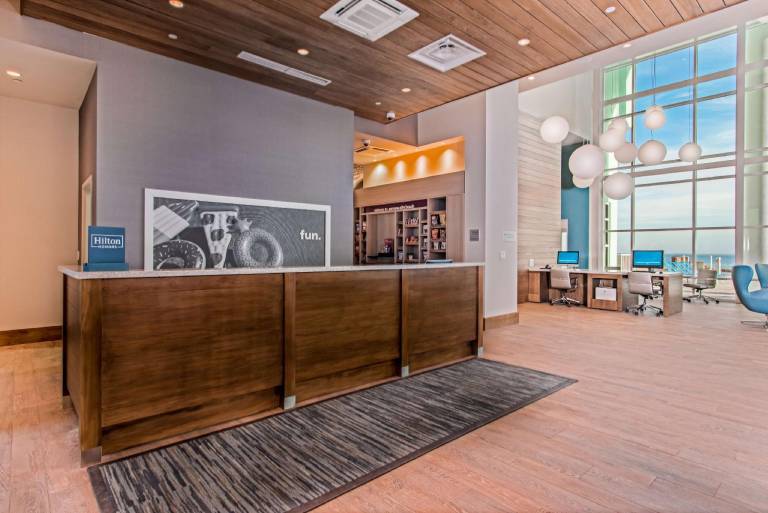 Hampton Inn and Suites Panama City Beach/Beachfront — photo 4