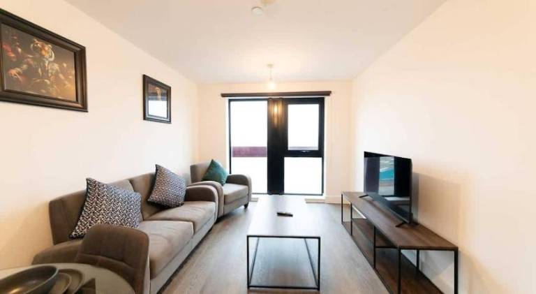 Modern 1 Bed Apartment Near Liverpool City Centre in Liverpool