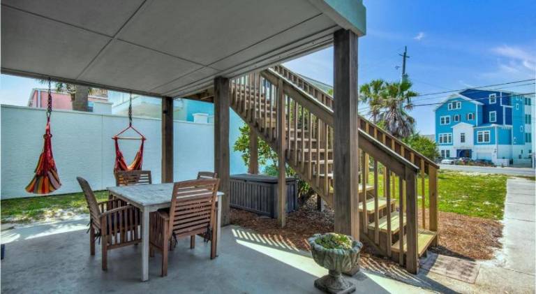 Apartment with barbecue & patio | Beach nearby | Pets allowed — photo 3