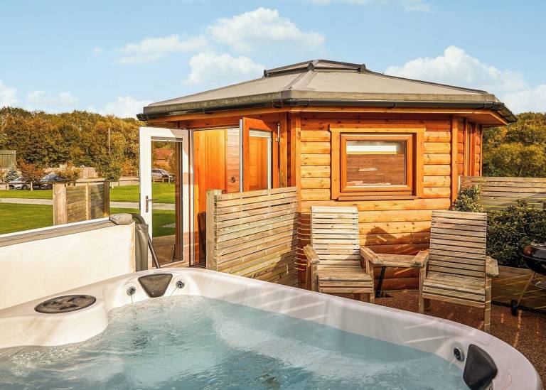 Chalet East Garton