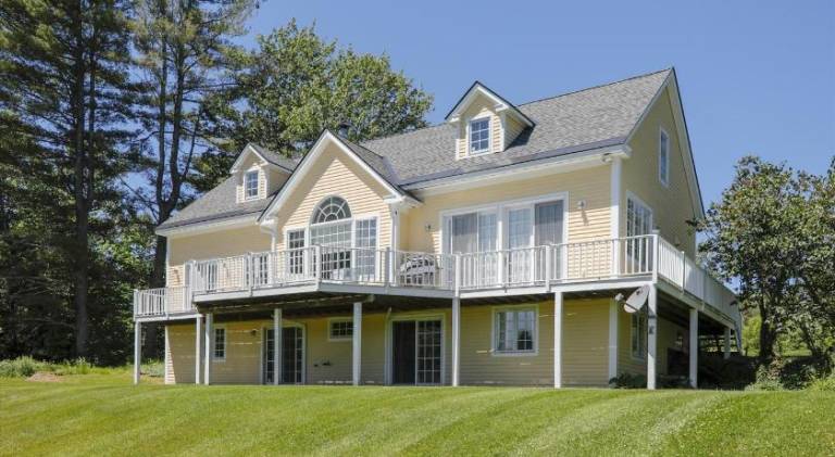 Vacation home with 5 rooms for 8 persons in Stowe, VT
