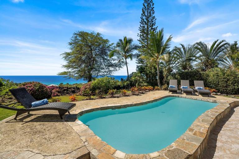 House  Holualoa