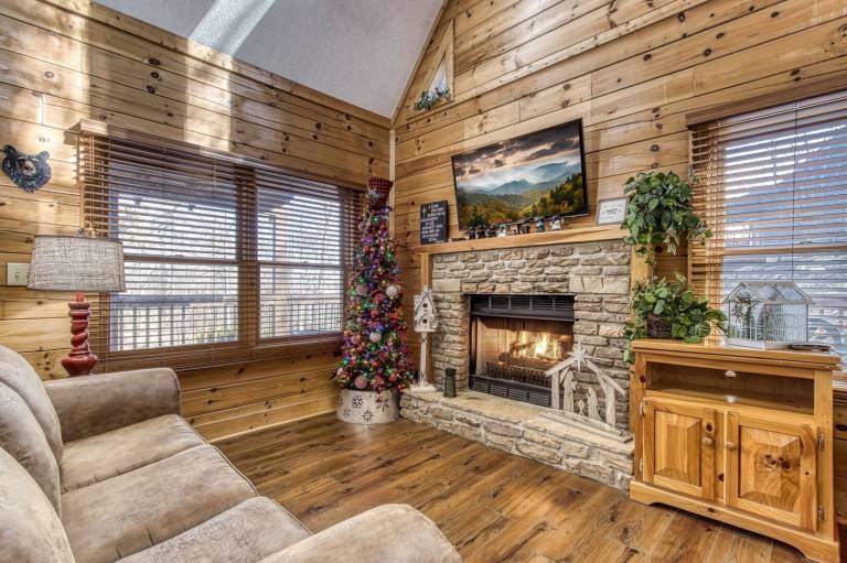 Child-friendly cabin with private pool | Pets are welcome — photo 5