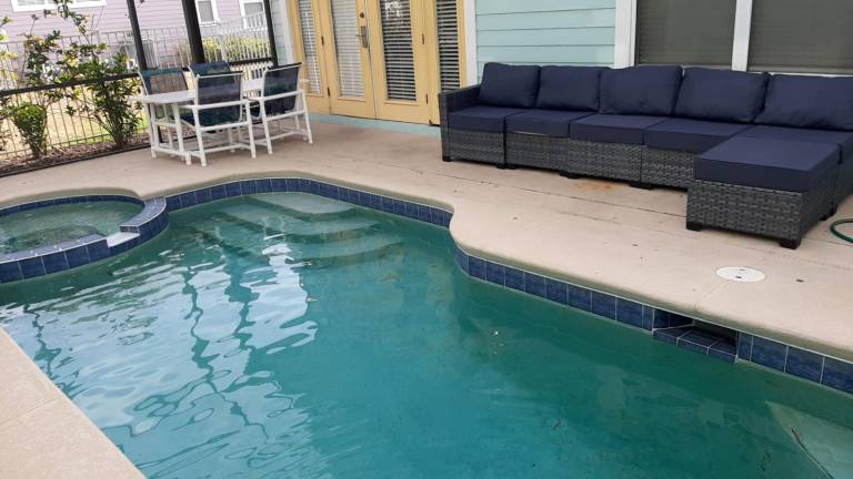 Vacation home with yard, barbeque & hot tub in Osceola, FL