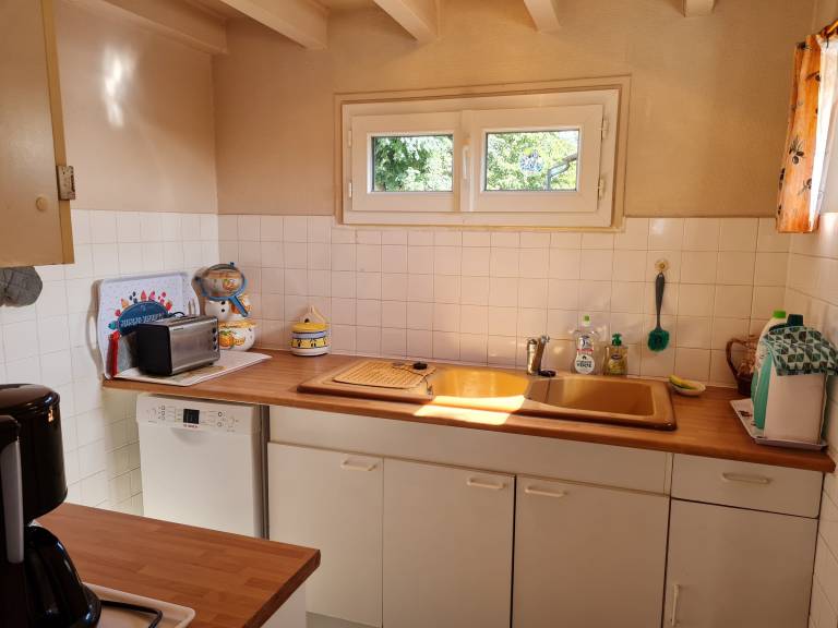 Independent house with enclosed yard 1km from village — photo 5
