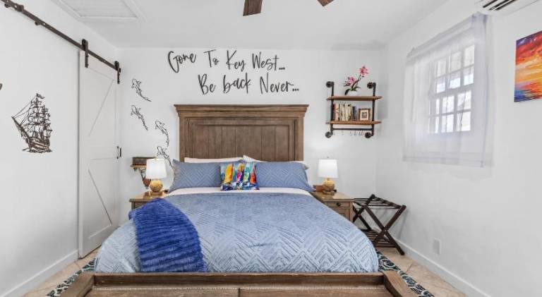 Prime Downtown Key West Spot - The Cozy Little Cottage — photo 2