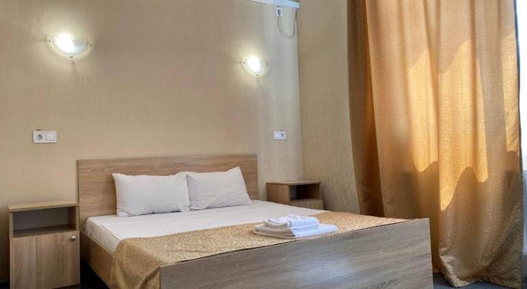 Guest House SOTNI