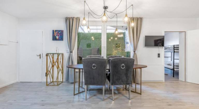 Apartment with 1 room for 6 persons — photo 3