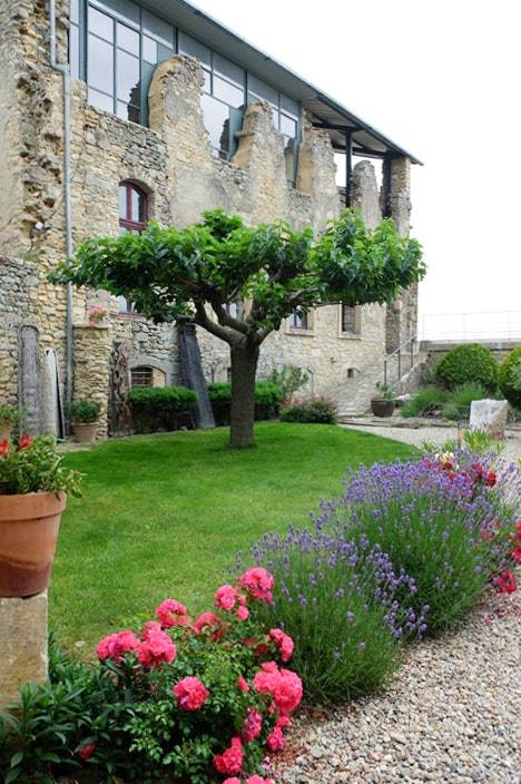 Family-oriented charming vacation home with garden, private pool & grill | Suitable for remote work | Pets allowed — photo 4