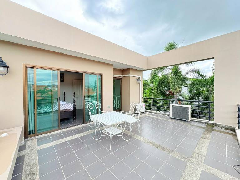 Villa with garden, barbeque & pool | Good for workation — photo 5