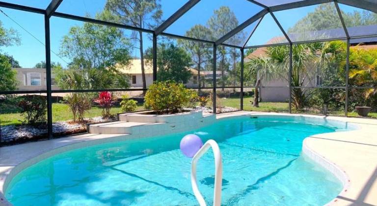 House with pool in Punta Gorda, FL