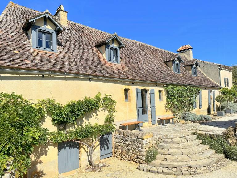 Family-friendly charming house with garden, grill & private pool | Pets allowed — photo 3