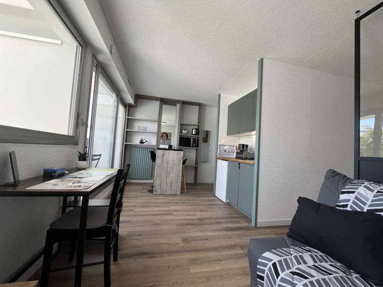 Renovated studio near beach, La Rochelle — photo 2