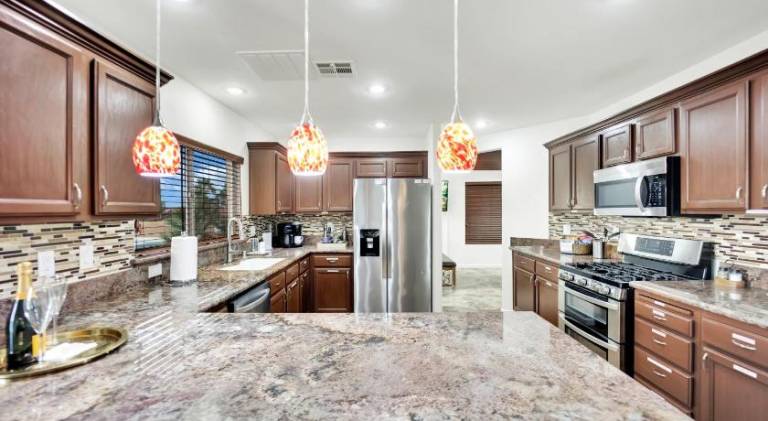 Fully equipped house with private pool, BBQ & patio | Dogs allowed — photo 2