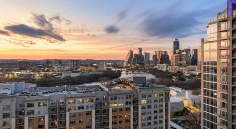 Lovely house with pool | Dogs allowed in Austin, TX