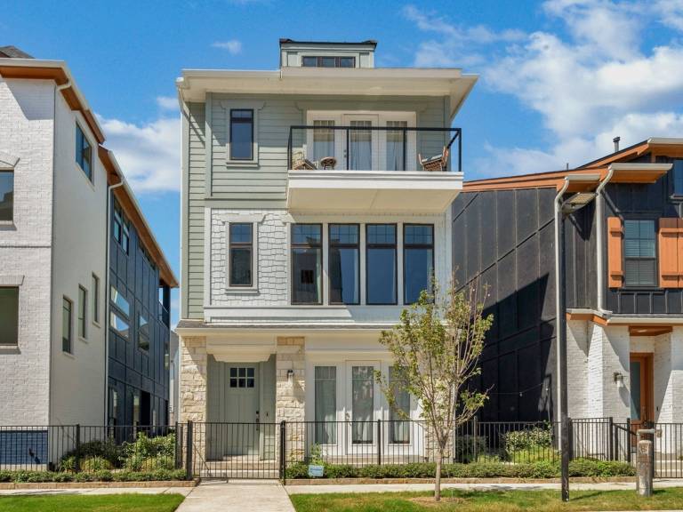 House  Rockwall
