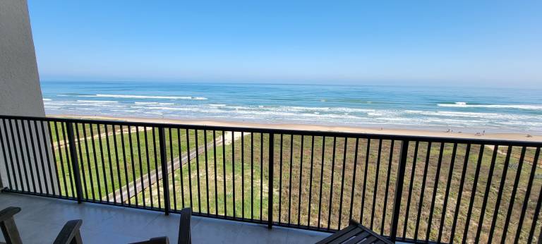 Beachfront 8th floor Luxury Condo! Pet friendly! — photo 2