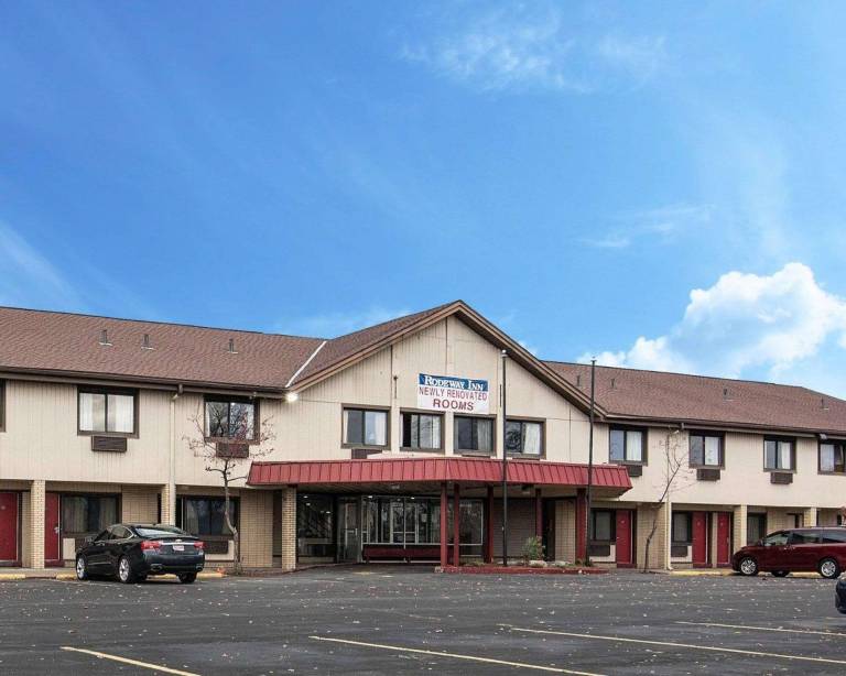 Rodeway Inn Syracuse Carrier Circle in East Syracuse, NY