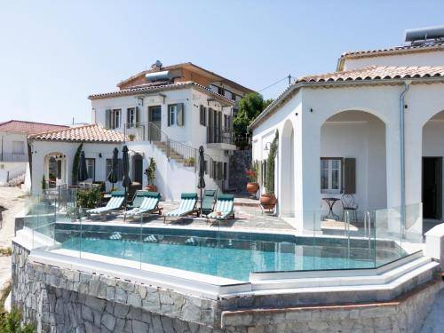 Serviced apartment with terrace & pool in Parga