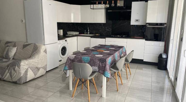 Holiday apartment with 2 rooms for 6 persons — photo 3