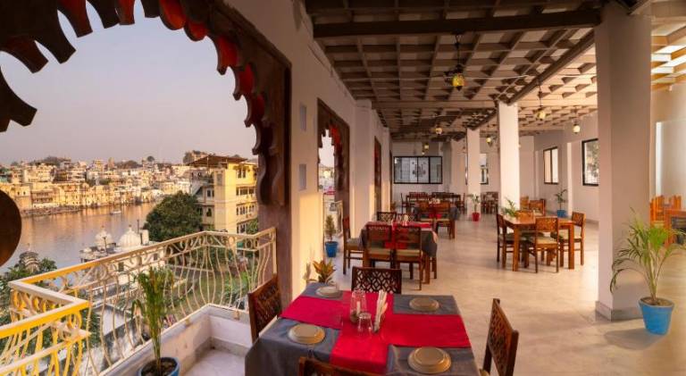 DERA PICHOLA- A Lake Facing Boutique Hotel — photo 2