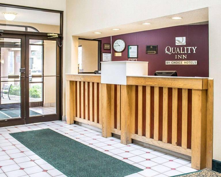 Quality Inn Elyria — photo 2