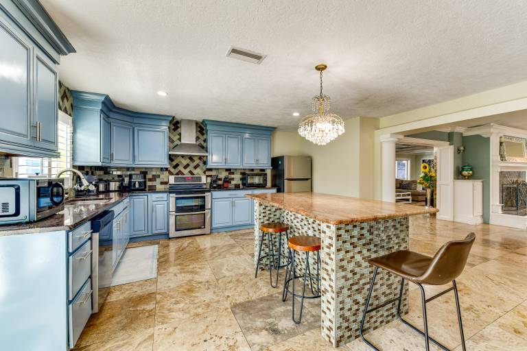 2 Private Pools! 2-Acre Retreat Near Dtwn Sarasota — photo 5