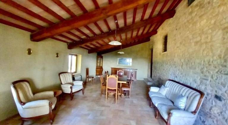 Vacation home with barbeque, terrace & yard | Pets are welcome — photo 4