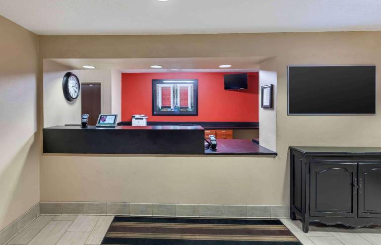 Extended Stay America Select Suites - Milwaukee - Wauwatosa — photo 4
