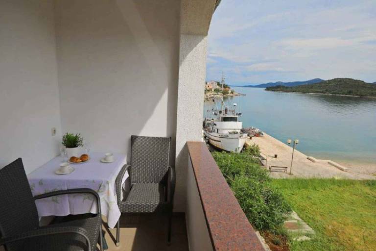 Apartma Mali Iž
