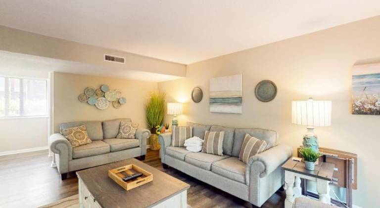 Holiday apartment with pool in Hilton Head Island, SC