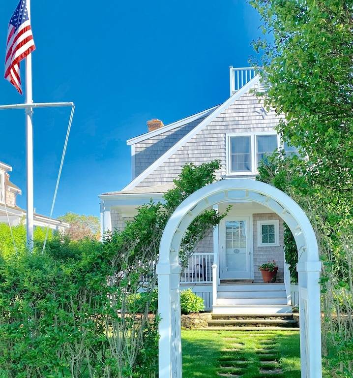 House  Brant Point
