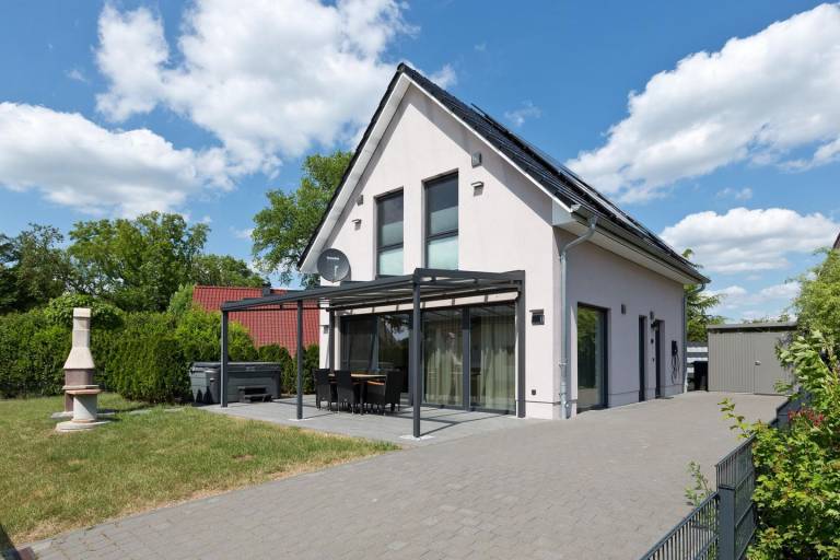 Exklusives Ferienhaus mit Whirlpool, Sauna und Garten in Untergöhren — photo 2