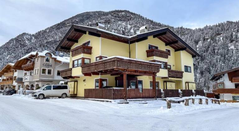 Big rental apartment with patio | Ski nearby | Pets allowed — photo 5