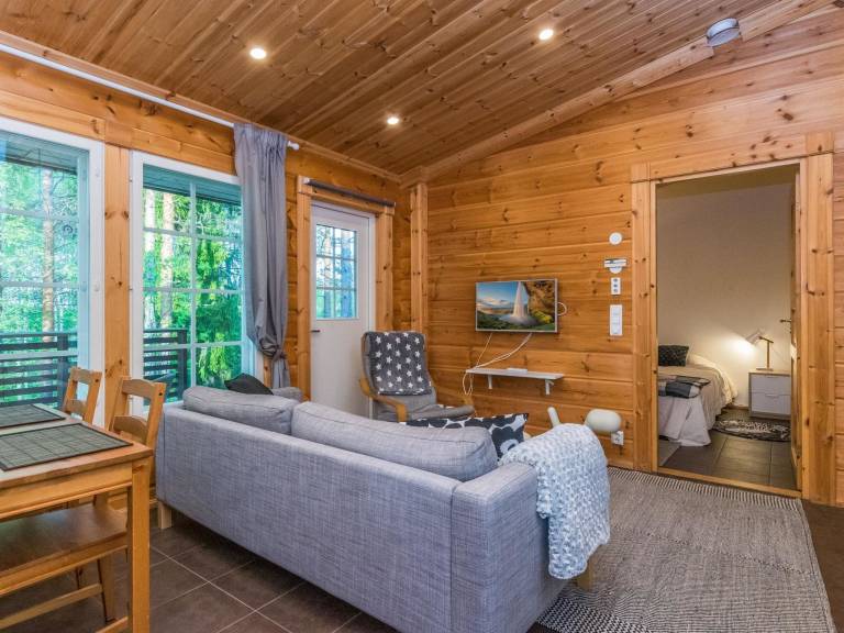 Wonderful vacation home with patio & sauna | Nature view | Pets allowed — photo 4