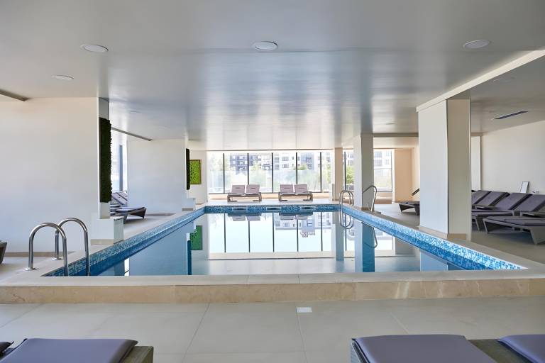 Apartment with yard, pool & jacuzzi — photo 4