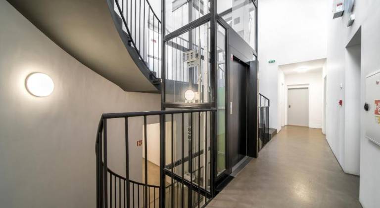 Lovely rental apartment | Close to Cathedral of St. Peter and Paul | Pets allowed — photo 5