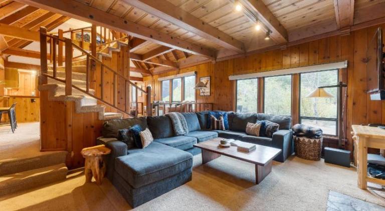 Riversong Lodge by AvantStay Sauna Hot Tub On The Truckee River — photo 3