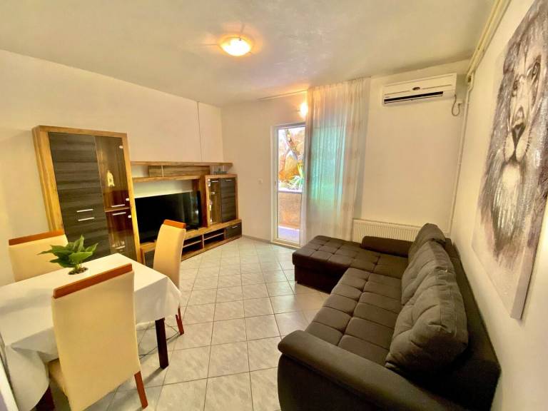 Apartment with patio & BBQ | Sea view — photo 4