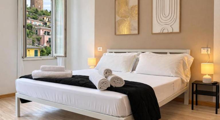 Beautiful rental apartment with terrace | Beach nearby | Pets are welcome in Vernazza