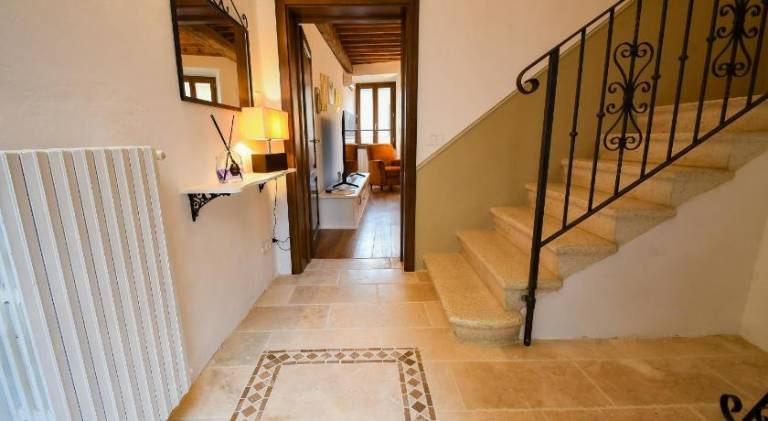 Fully equipped spacious vacation home with patio | Pet-friendly — photo 4